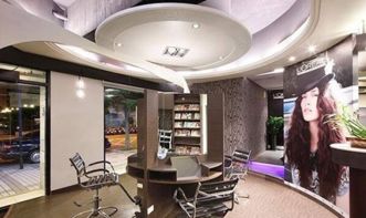 最新成都錦江區(qū)理發(fā)店裝修案例效果圖